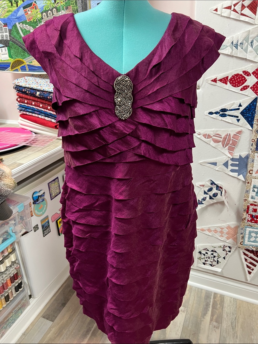 London Times Plum Layered V-Neck Midi Dress with Decorative Brooch